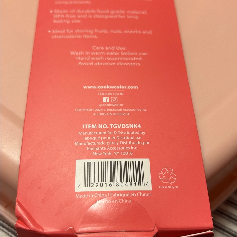 CWC Heart-Shaped Snackle Box - Picture 12 of 13